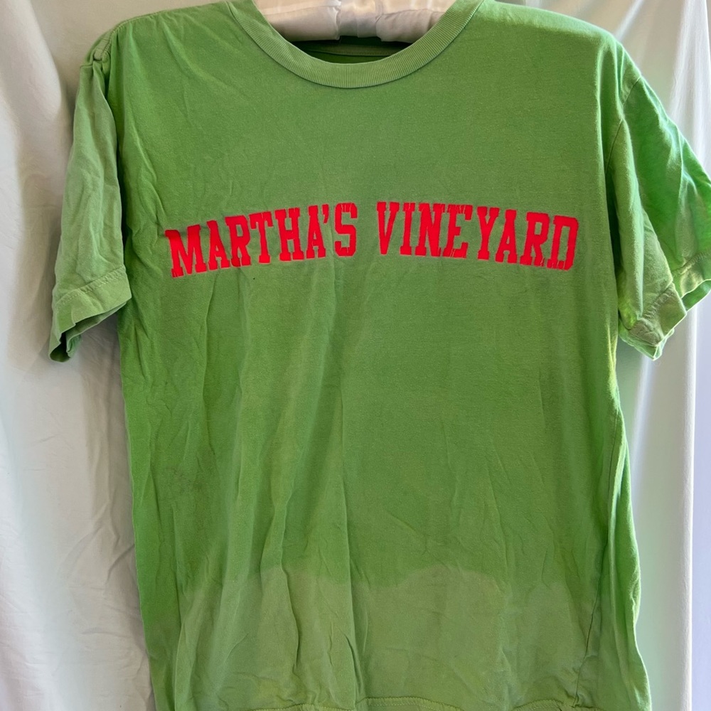 Comfortable Martha’s Vineyard T shirt in bright colors